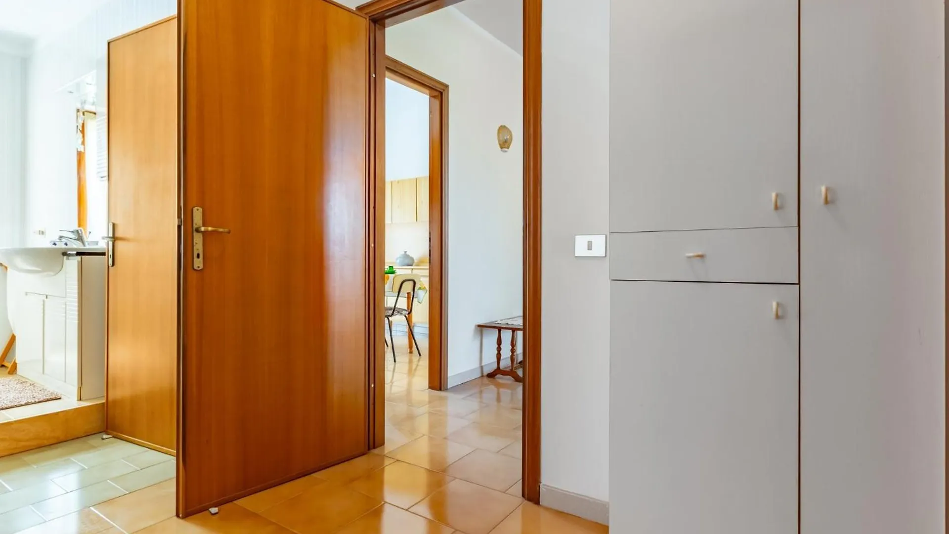 Comfy Old Fashion Apartment With Balcony Gonnesa