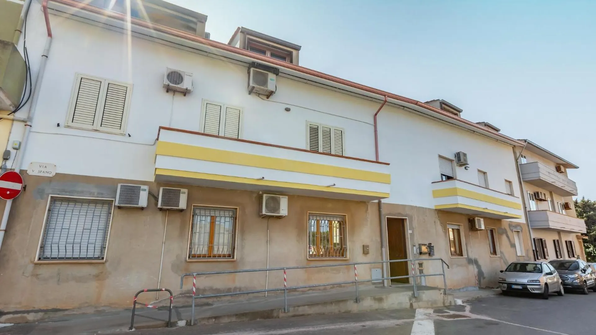 Comfy Old Fashion Apartment With Balcony Gonnesa